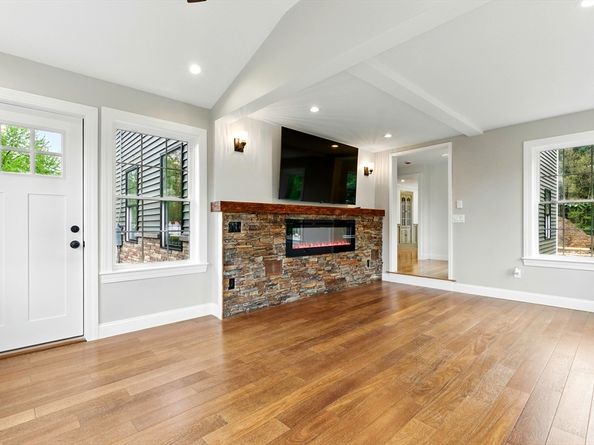 267 S. Main Street, Hopedale MA 01747