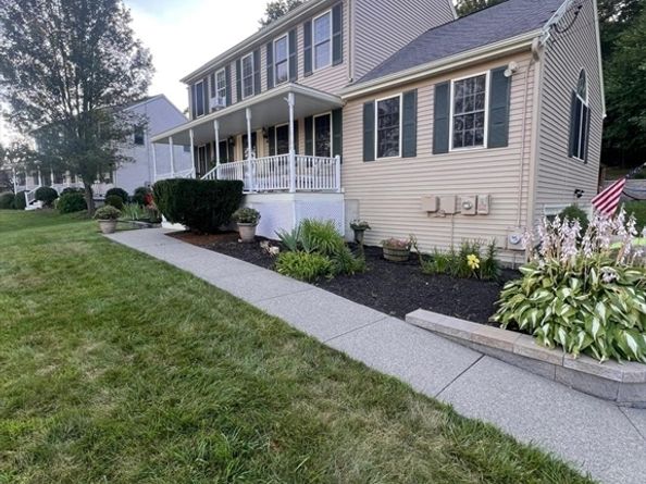 44 Camile Rd, Webster MA 01570