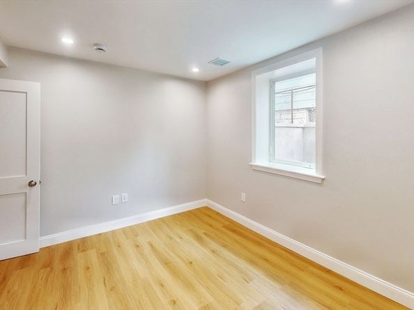 10 Lewis St, Medford MA 02155