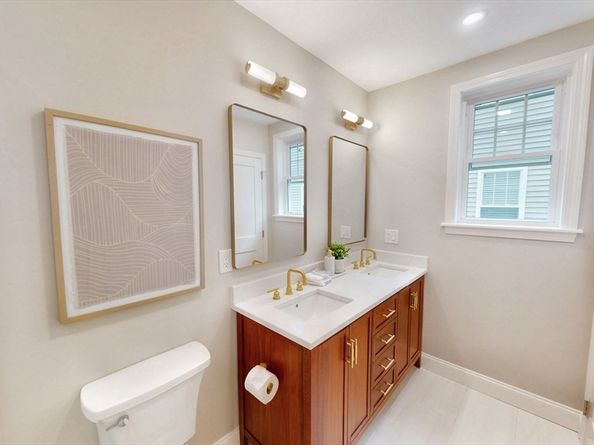 10 Lewis St, Medford MA 02155