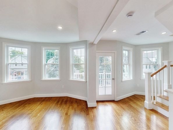 10 Lewis St, Medford MA 02155