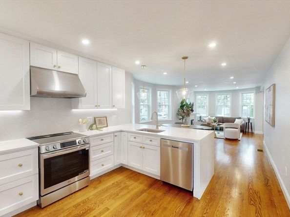 10 Lewis St, Medford MA 02155