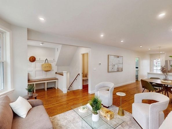 10 Lewis St, Medford MA 02155