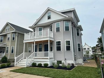10 Lewis St