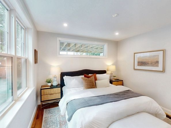 10 Lewis St, Medford MA 02155