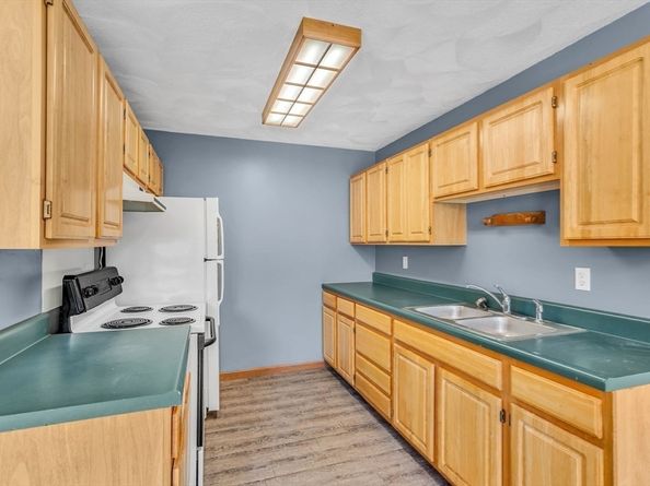 474 Townsend St, Fitchburg MA 01420