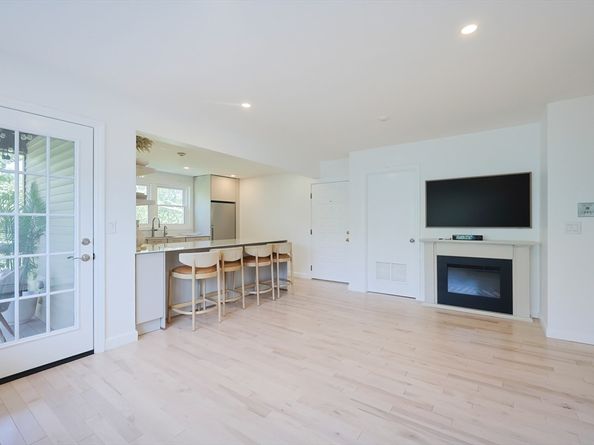 59 Monadnock St 1, Boston MA 02125
