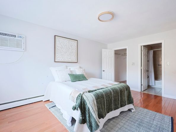 32 Whites Ave E221, Watertown MA 02472