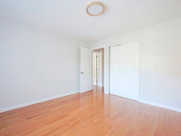 32 Whites Ave E221, Watertown MA 02472