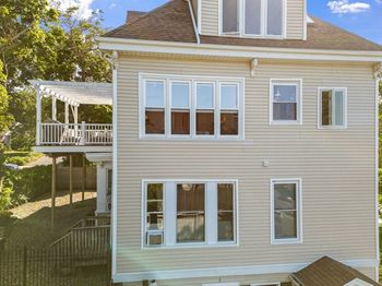 13 Whiting St