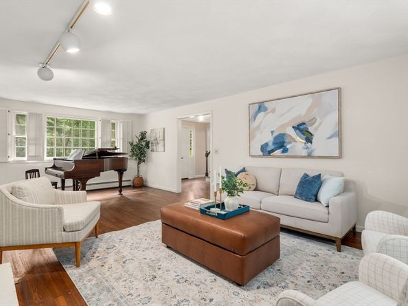 29 Kendall Rd, Sudbury MA 01776