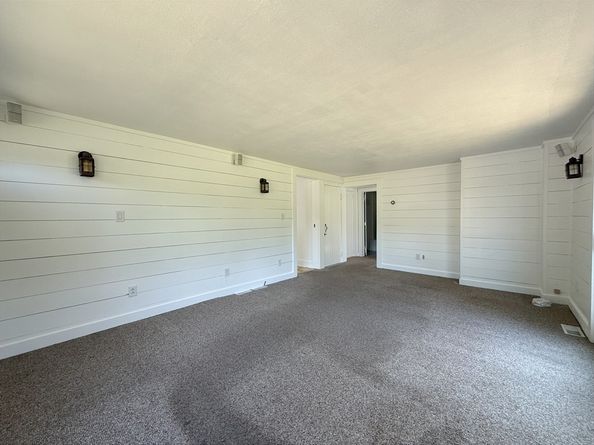 101 Quincy Street, Holbrook MA 02343