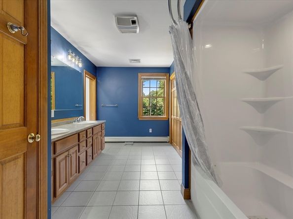 220 Mattapoisett Rd, Rochester MA 02770
