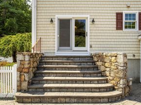 220 Mattapoisett Rd, Rochester MA 02770