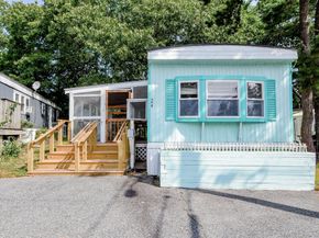 24 Kimberly Ct, Wareham MA 02571