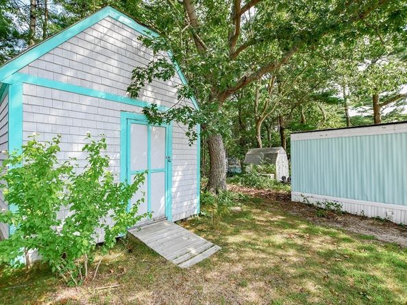 24 Kimberly Ct, Wareham MA 02571