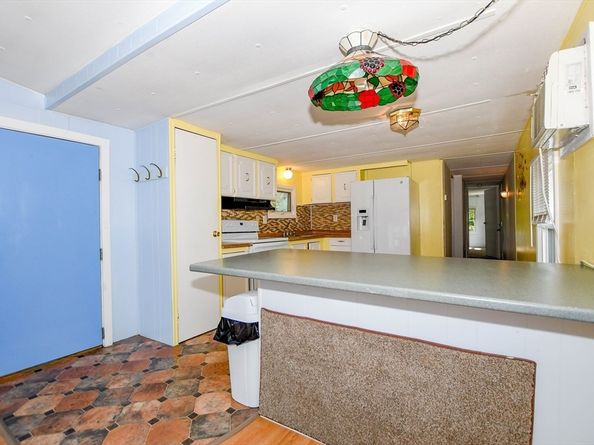 24 Kimberly Ct, Wareham MA 02571