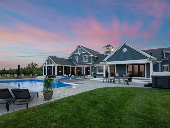 17 Chestnut Lane, Littleton MA 01460