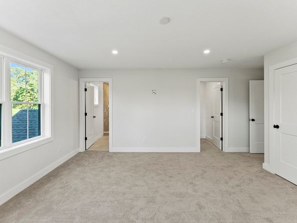 2 Fontana Way, Bridgewater MA 02324