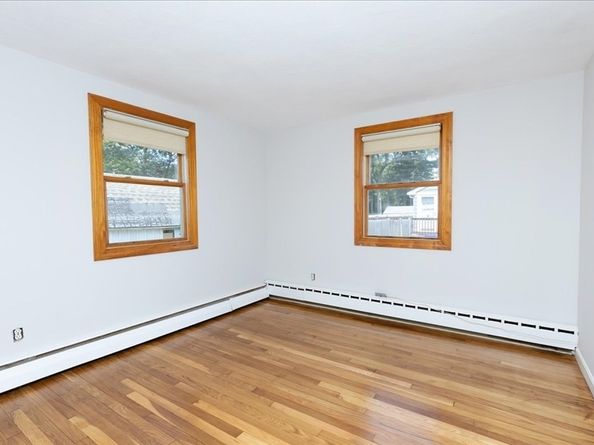 35 Rindone St, Holbrook MA 02343