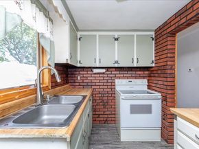 35 Rindone St, Holbrook MA 02343