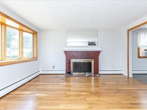 35 Rindone St, Holbrook MA 02343