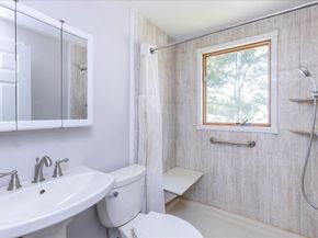 35 Rindone St, Holbrook MA 02343