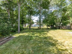 35 Rindone St, Holbrook MA 02343