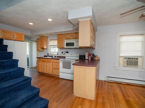 22 Mayfair St, Lynn MA 01904