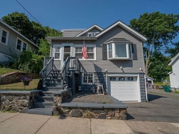 22 Mayfair St