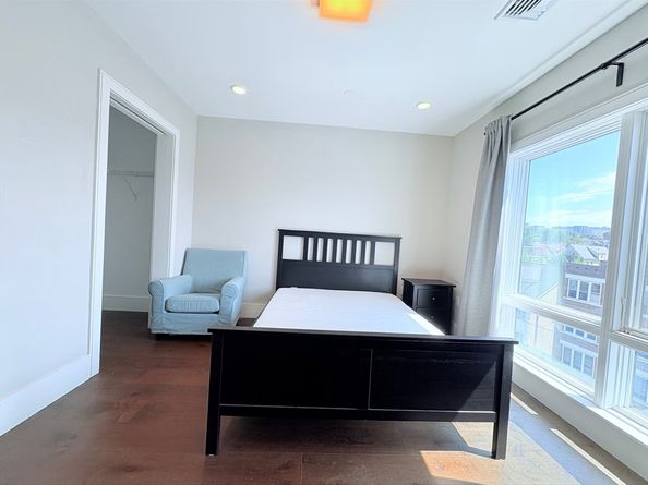 214 Market St 405, Boston MA 02135