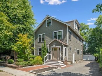 229 Lakeview Avenue