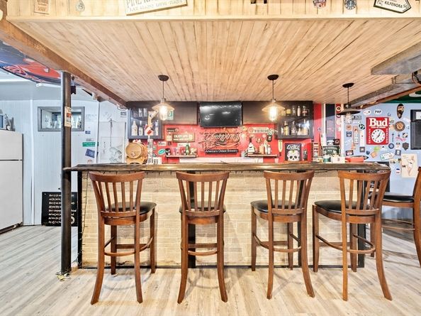 76 Union St, Hanson MA 02341