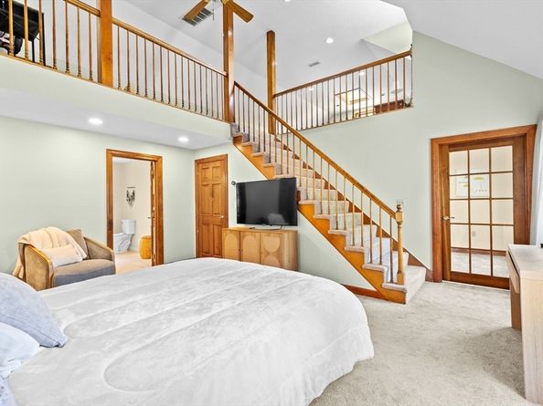76 Union St, Hanson MA 02341