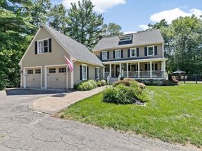 76 Union St, Hanson MA 02341