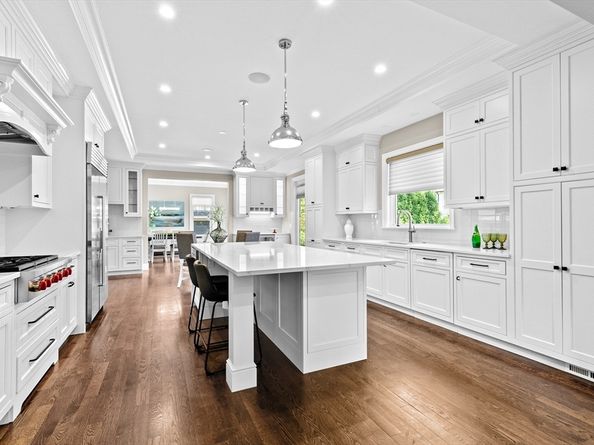 11 Fairhaven Rd, Newton MA 02459