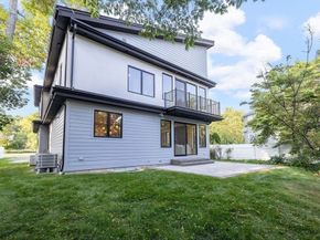 609 Hunnewell St, Needham MA 02494