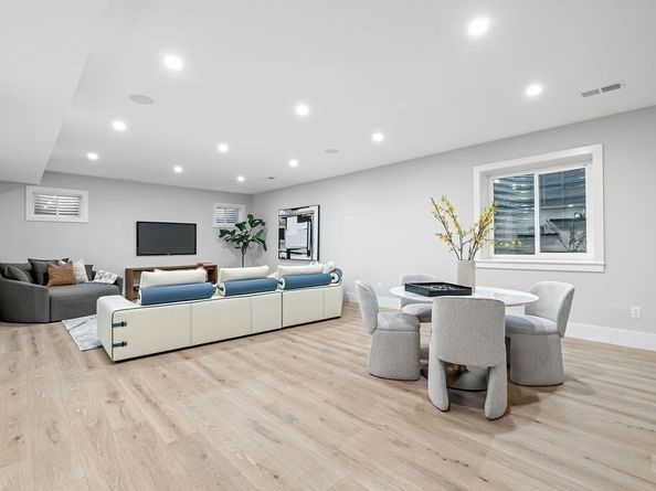 609 Hunnewell St, Needham MA 02494