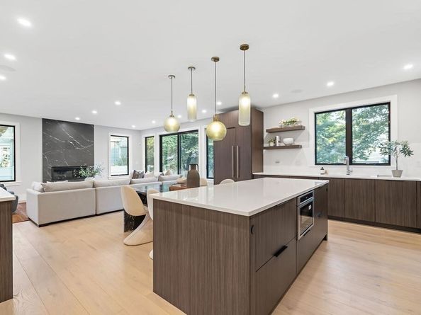 609 Hunnewell St, Needham MA 02494