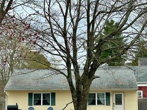 114 Center St, Plympton MA 02367