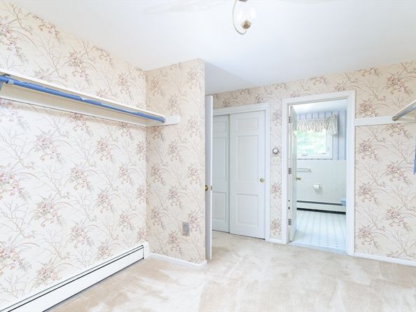 44 Camp Street, Paxton MA 01612