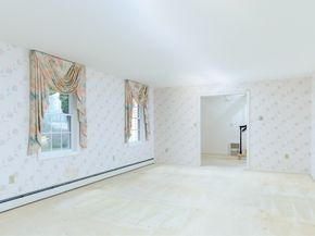 44 Camp Street, Paxton MA 01612