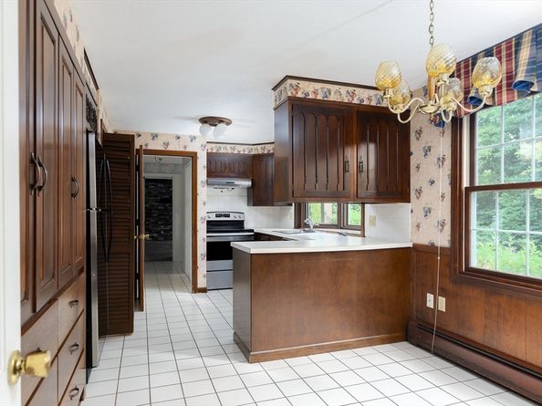 44 Camp Street, Paxton MA 01612