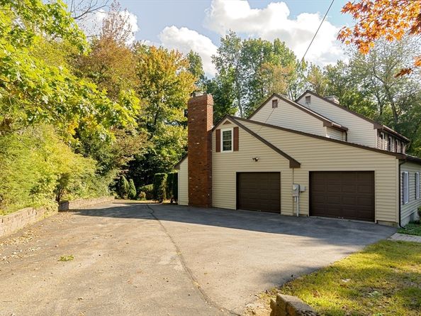 44 Camp Street, Paxton MA 01612