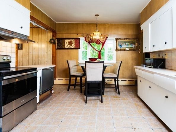 43 Aldrich St, Boston MA 02131