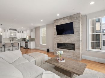 505 E Broadway