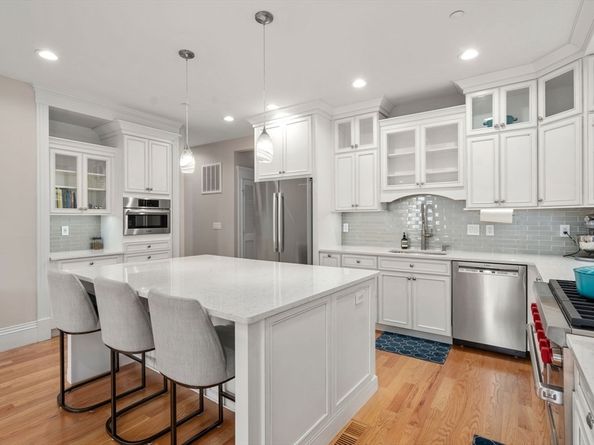 505 E Broadway 2, Boston MA 02127