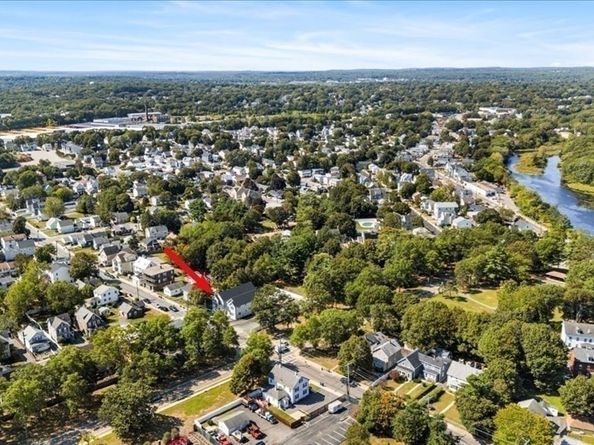69 Readville St A, Boston MA 02136