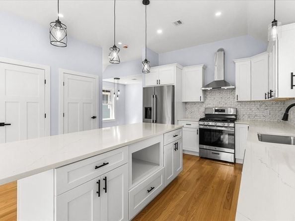 69 Readville St A, Boston MA 02136