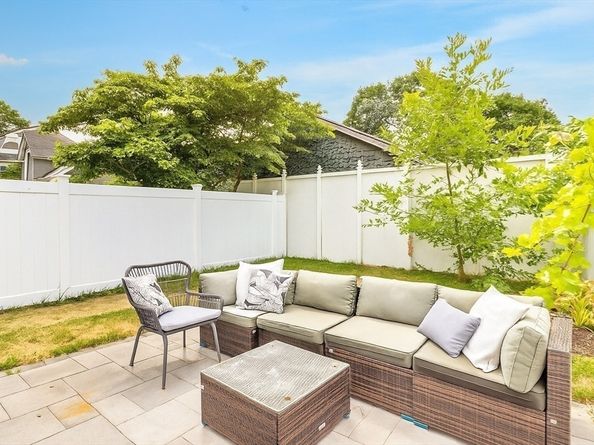 287 Cherry Street 2, Newton MA 02465